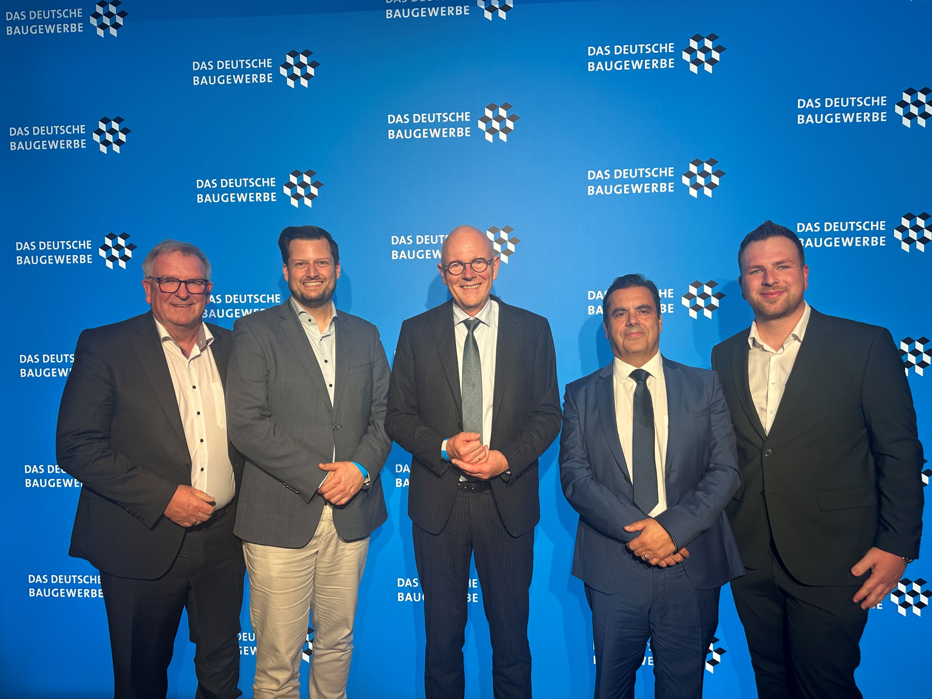 v. l..: Andreas Pirschel, FIV.Energy, Daan Smans, CEDES, Wolfgang Schubert-Raab, ZDB, Francisco Iglesias und Luca Pirschel (beide FIV.Energy) | BERLINboxx